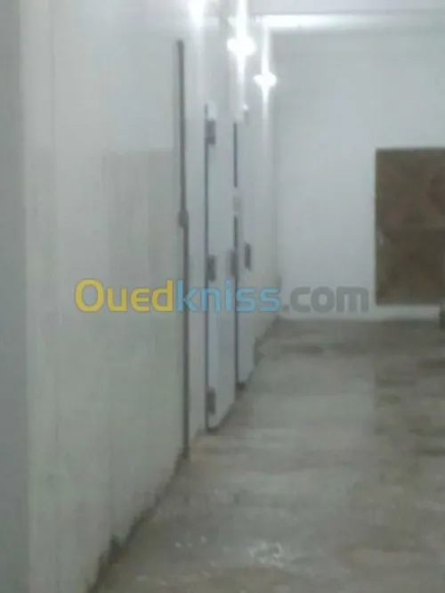 LOCATION D'UN  ENTREPOT FRIGORIFIQUE