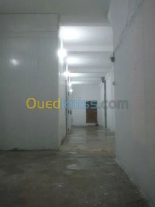 LOCATION D'UN  ENTREPOT FRIGORIFIQUE