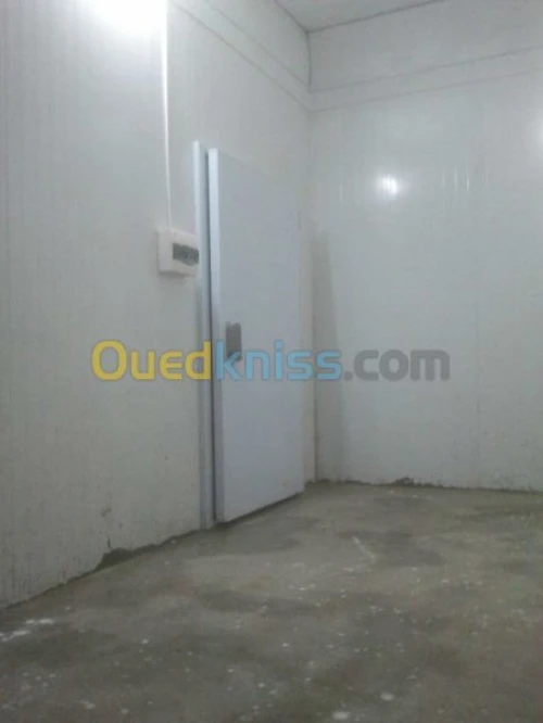 LOCATION D'UN  ENTREPOT FRIGORIFIQUE