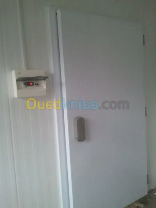 LOCATION D'UN  ENTREPOT FRIGORIFIQUE