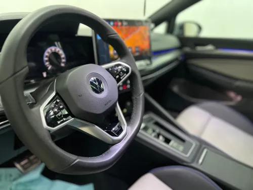 Volkswagen Golf 8 2025 R-Line