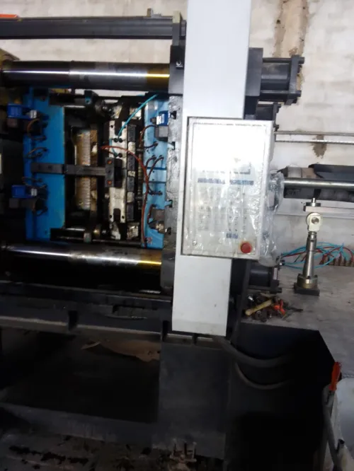 Machines a Injection Plastique DISPONIBLE