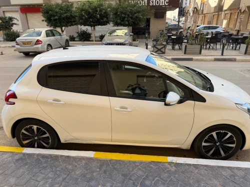 Peugeot 208 2019 Active Facelift