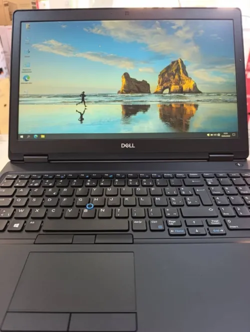 LAPTOP DELL LATITUDE 5590 I5-7300TH 8GB 256SSD 15.6