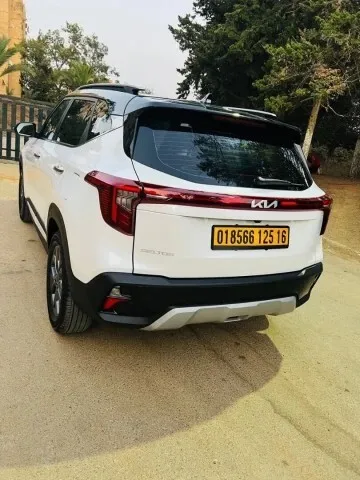 Kia Seltos 2025 1 box