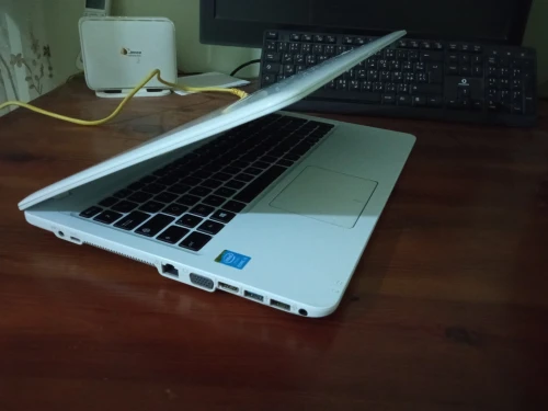 Asus i3