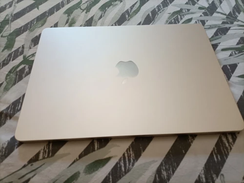 MacBook air M3 13.6"