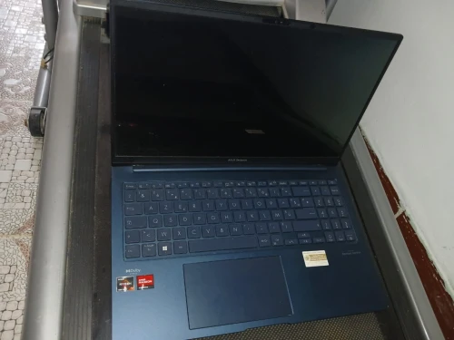 ASUS ZENBOOK OLED 15