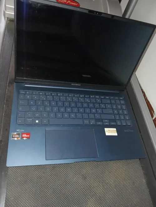 ASUS ZENBOOK OLED 15