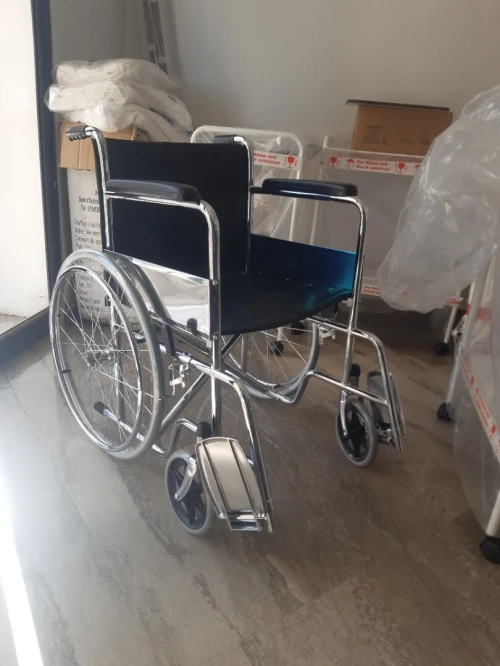 Chaise roulante en sky pour malade prix affaire كرسي متحرك للمرضى