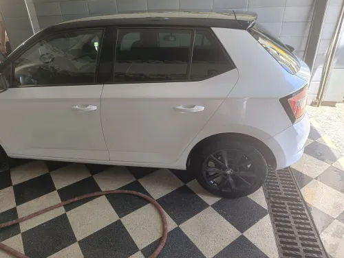 Skoda Fabia 2016 Style (avec toit panoramique)