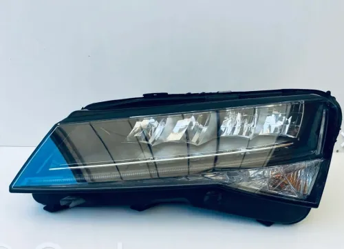 Phare Avent Gauche Skoda superB 2021-2025 