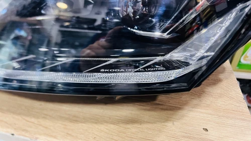 Phare Skoda Fabia monte Carlo 2021-2025