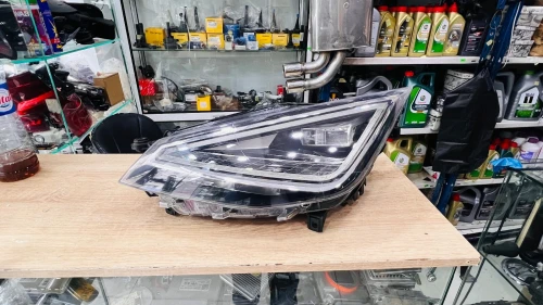 Phare optique Avent Seat Ibiza Arouna Fr  2020-2025 Dorigin