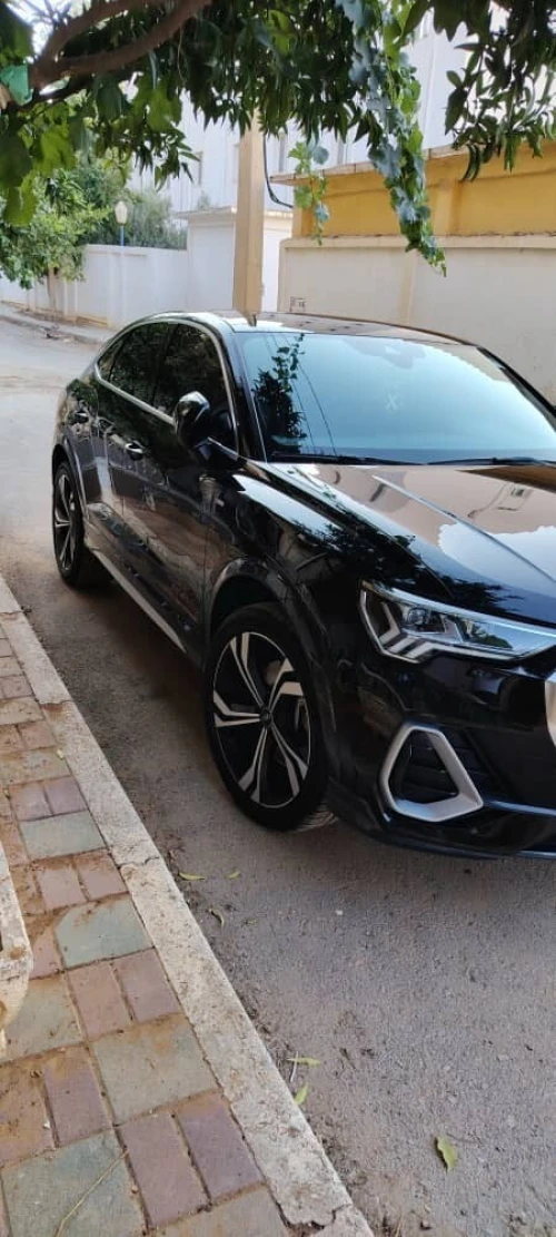 Audi Q3 2022 Q3