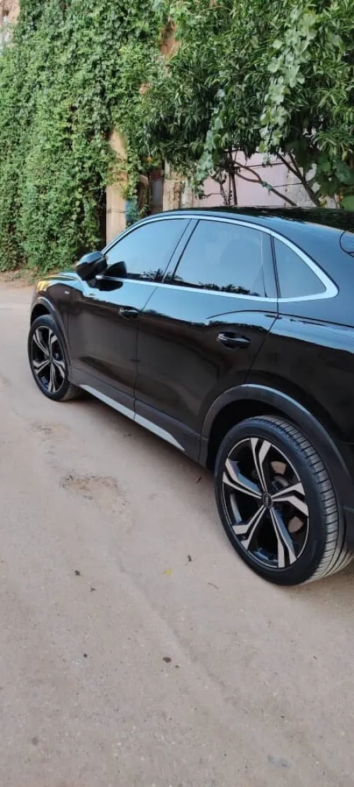 Audi Q3 2022 Q3