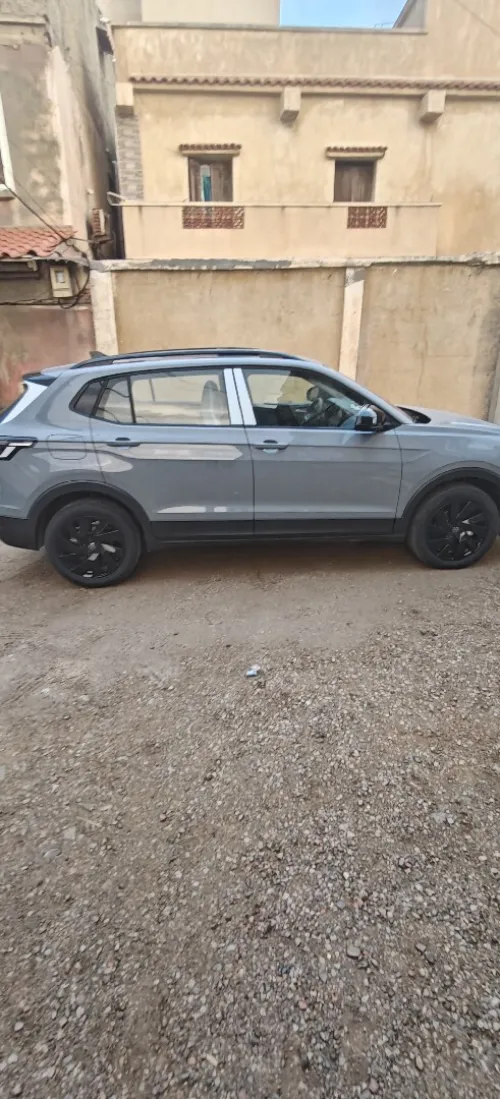 Volkswagen Tahru 2025 XR full options