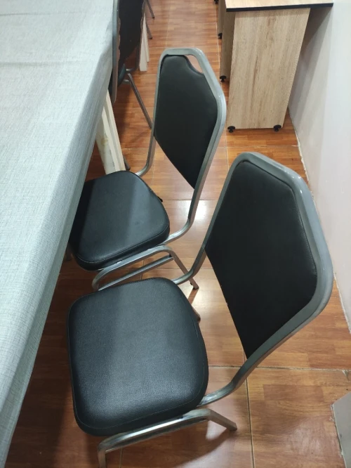 CHAISE