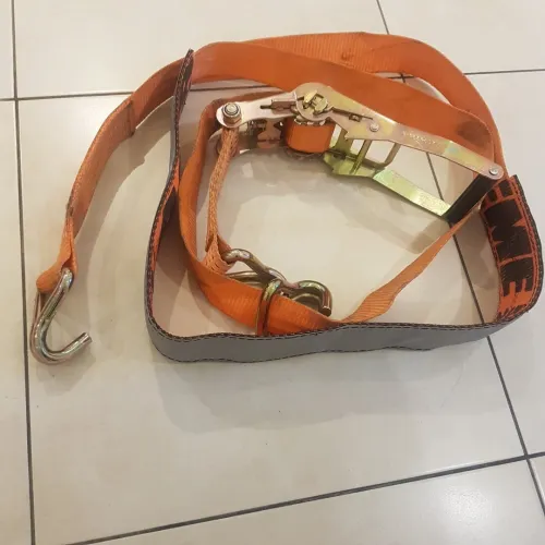 Ceinture de serrage et fixation 