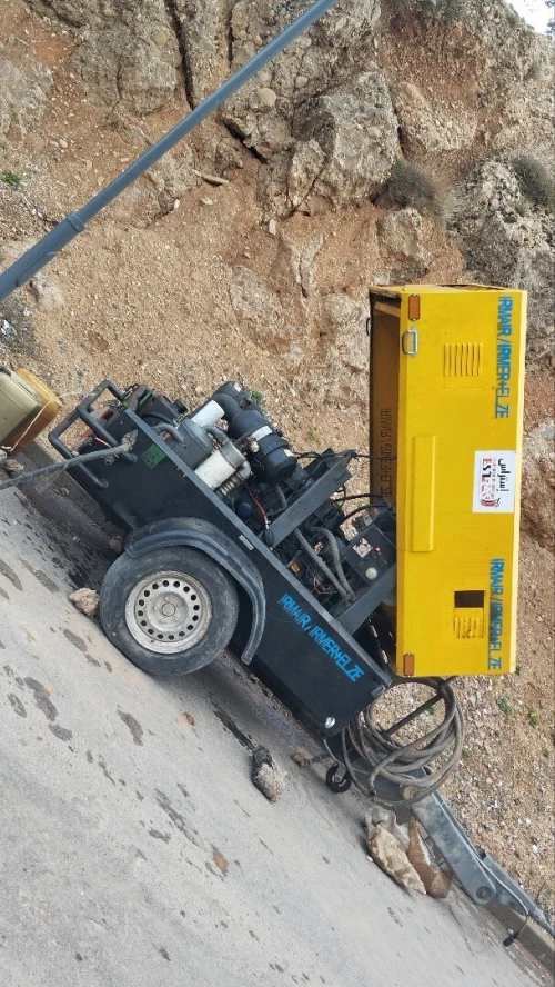 Location compresseur et travaux de sablage+ Marteau piqueur.....