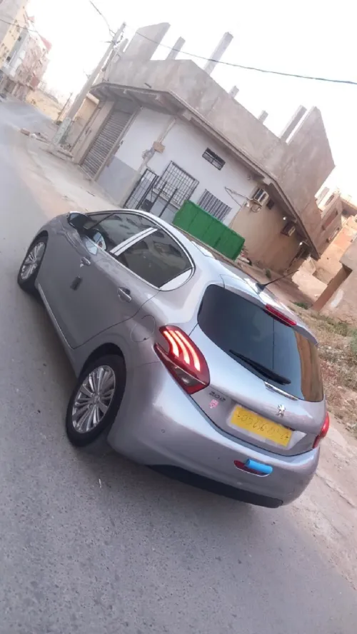 Peugeot 208 2019 Allure