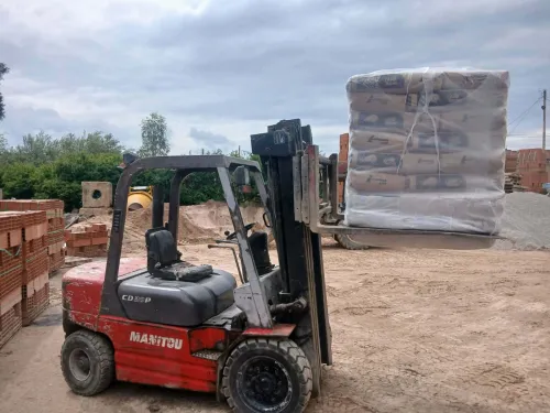 Manito 3 tonnes 2010