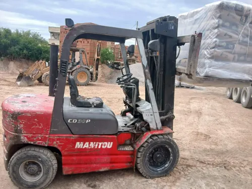 Manito 3 tonnes 2010