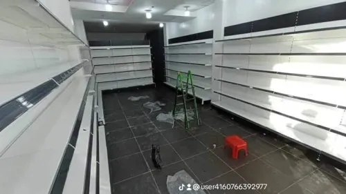 étagère métallique superette