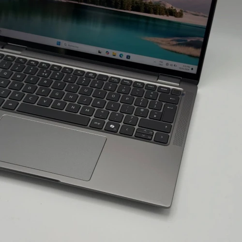 Dell Latitude 7350 x360 Convertible / Ultra 7 165U / 16 Go DDR5 / 512 Go SSD / 13.3 QHD+ Tactile
