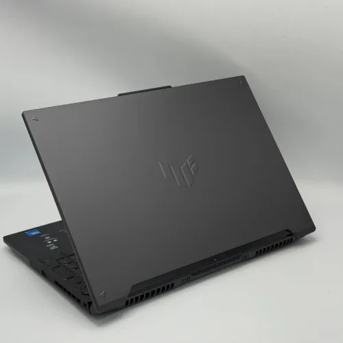 ASUS TUF Gaming F16 / Intel Core 5 210H / RTX 4050 / 144Hz RGB