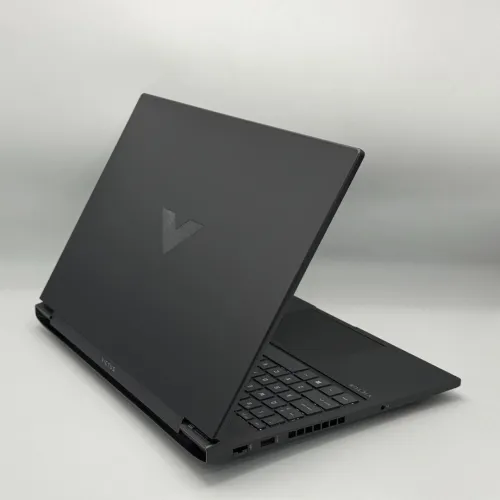 HP Victus 16 / i7-14650HX / 16 Go DDR5 / RTX 4070 / QHD 240Hz