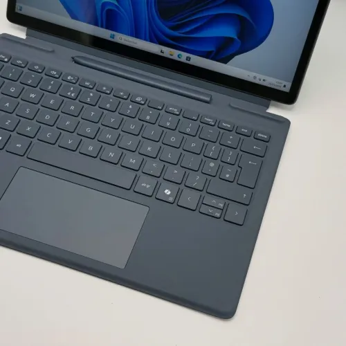 Dell Latitude 7350 Detachable Avec STYLET : Lultra-portable avec Intelligence Artificielle