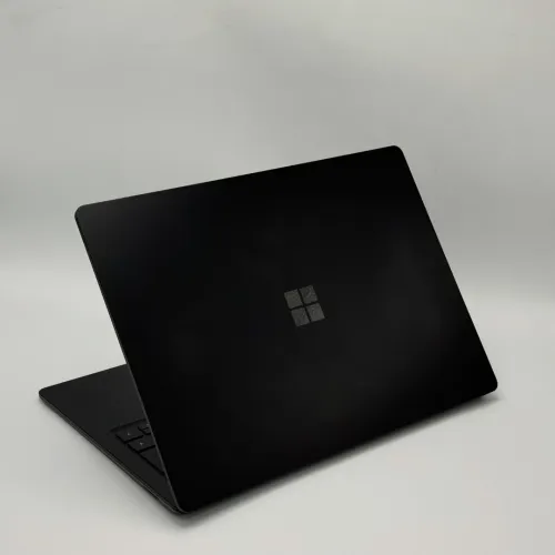 Microsoft Surface Laptop 4 / i5-1145G7 / 8 Go / 256 Go SSD / 13.5 2K Tactile