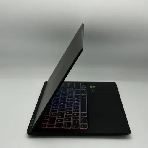 HP OMEN Transcend O14 / ULTRA 9 185H / NVIDIA RTX 4070 8Go / 32Go DDR5 / 1TO SSD / 14 OLED 3k 120Hz
