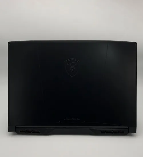 MSI KATANA 15 B13 / i7-13700H / RTX 4060 / 240Hz