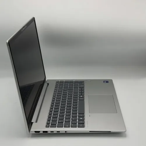 HP EliteBook 660 G11 Tactile / Ultra 5 135U / 32 Go DDR5 / 512 Go SSD NVMe / 16 FHD Touch