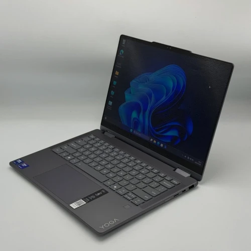 Lenovo Yoga 7 2-in-1 / Ultra 7 256V / 16 Go DDR5 / OLED 2.8K x360