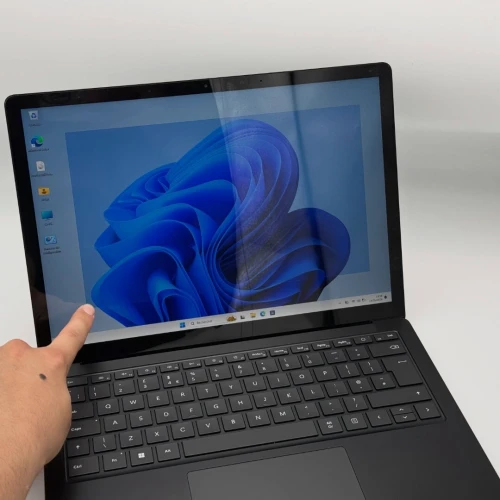 Microsoft Surface Laptop 5 / i7-1265U / 32 Go DDR5 / 512 Go SSD / 13.5 PixelSense Tactile