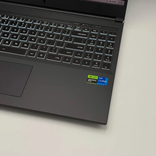 Acer Nitro Shadow SH16 / i7-14650HX / RTX 4060 / 16 Go DDR5 / QHD+ 165Hz