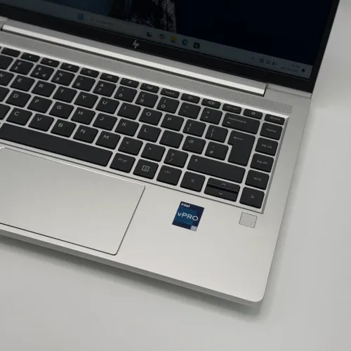 HP ELITEBOOK 640 G10 / 13th i5-1345U vPRO / 16Go DDR4 / 256SSD / 14  FHD