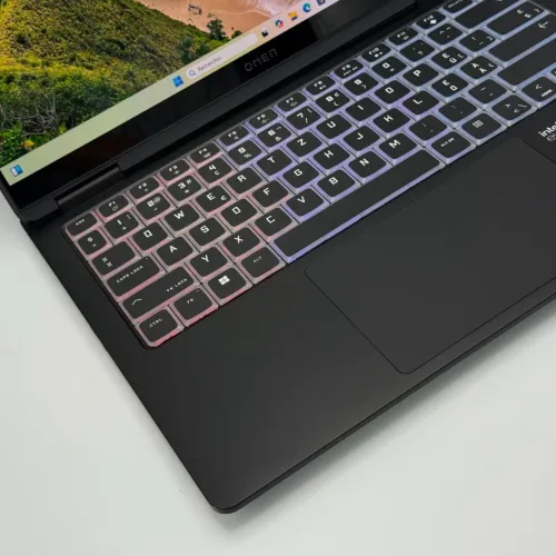 HP OMEN Transcend O14 / ULTRA 9 185H / NVIDIA RTX 4070 8Go / 32Go DDR5 / 1TO SSD / 14 OLED 3k 120Hz