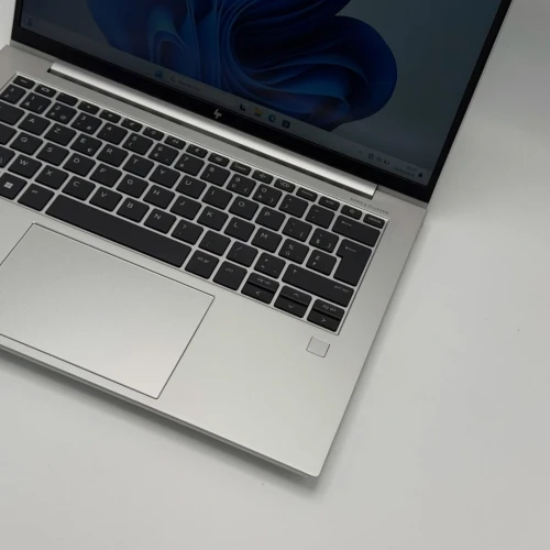 HP EliteBook 845 G10 / Ryzen 5 7545U / 16 Go / 512 Go SSD / 14 FHD+ Tactile