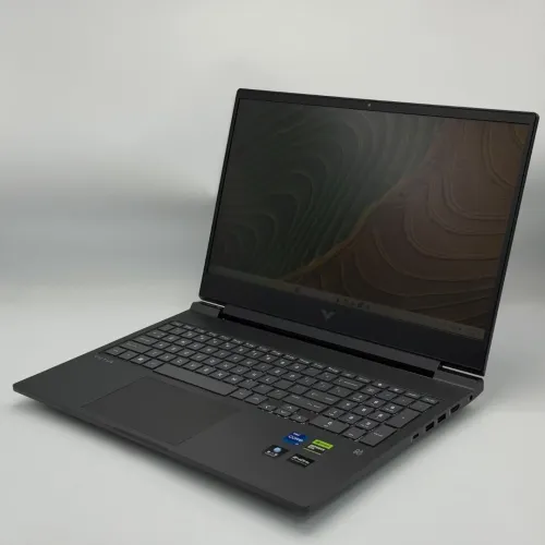 HP Victus 16  i7 13620H / 16 Go DDR5 / 512 Go SSD / RTX 4060 8 Go / 16 QHD 240 Hz