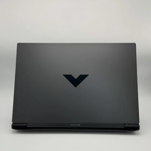 HP Victus 16  / i7-13620H / 16 Go DDR5 / 512 Go SSD / RTX 4060 8Go / 16.1 FHD 165hz