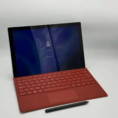 MICROSOFT SURFACE PRO 7 Détachable Avec STYLET / 10th I5-1035G4 / 8Go DDR4 / 256SSD / 12.3