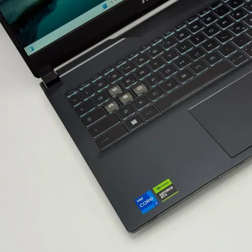 MSI CYBORG 15 / 13th I7-13620H / NVIDIA RTX 4060 8Go / 16Go DDR5 / 1To SSD / 15.6 144Hz FHD