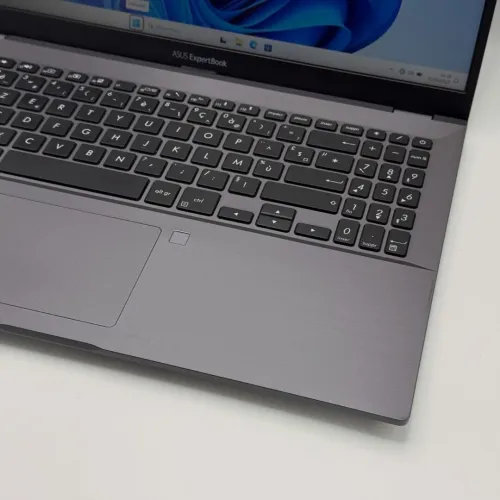 ASUS ExpertBook 15 / i7-8565U / 16 Go / 256 Go SSD / 15.6 FHD