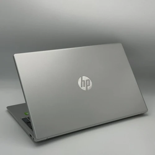 HP LAPTOP 15 / 13th I7-1355U / 16Go DDR4 / 512SSD / NVIDIA MX 570 A / 15.6 FHD