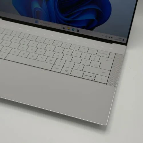 Dell XPS 14 (9440) / Ultra 7 155H / 32 Go / 512 Go SSD / 14 FHD+