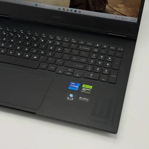 HP OMEN 16 / i7-14650HX / 16 Go DDR5 / RTX 4060 / QHD 240Hz